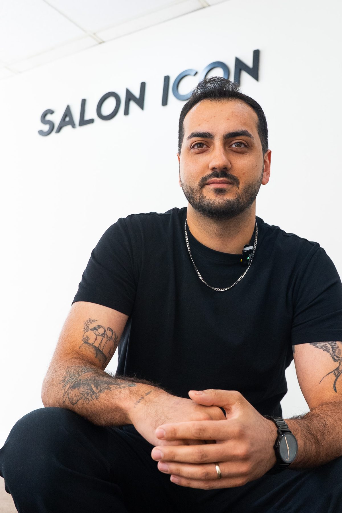 A stylist at Salon Icon NYC